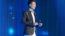 娱乐吃瓜君男主持是谁扮演的,男主持背后的神秘角色