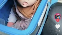 出生6个月住外卖箱的小女孩长大了,见证小女孩的成长与笑容治愈力量